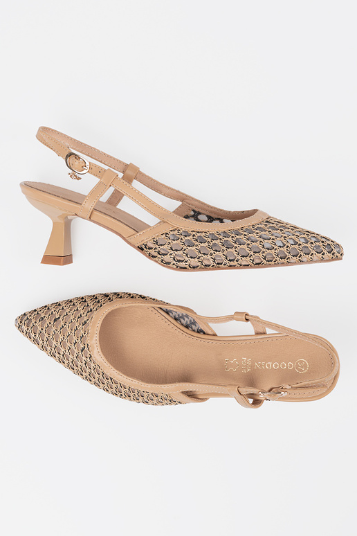 Aukštakulniai ažūriniai ant žemo...