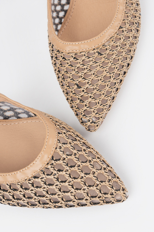 Aukštakulniai ažūriniai ant žemo...