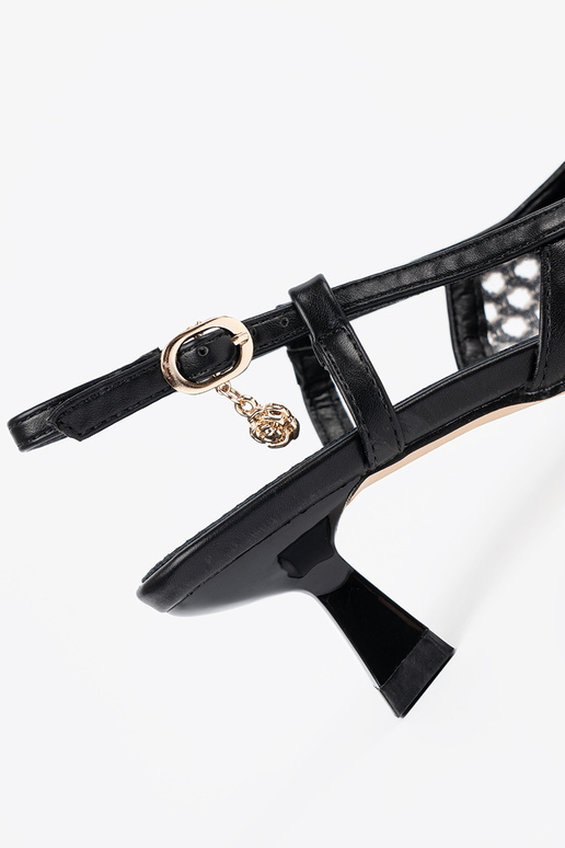 Aukštakulniai ažūriniai ant žemo...