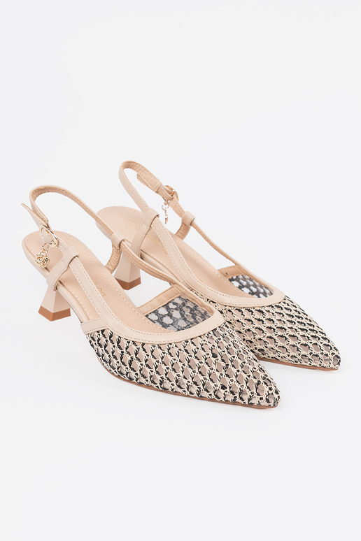 Aukštakulniai ažūriniai ant žemo...