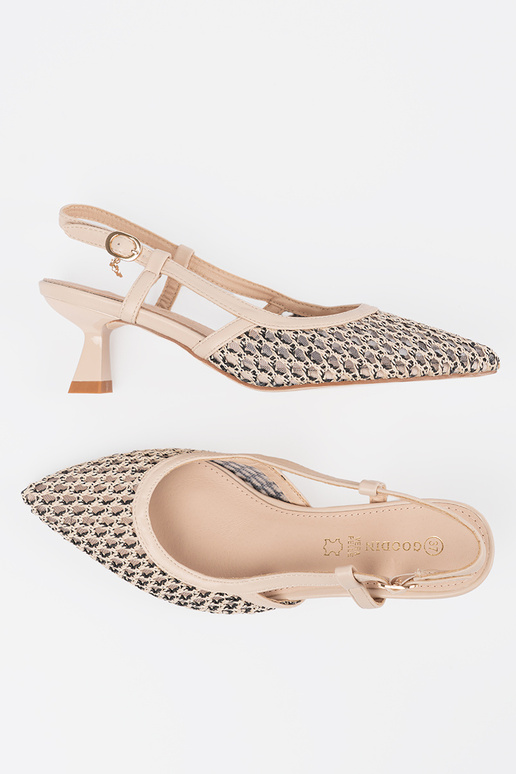 Aukštakulniai ažūriniai ant žemo...