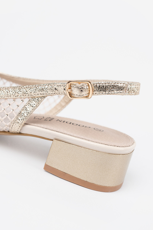 Sandalai su dekoratyviniu tinkleliu...