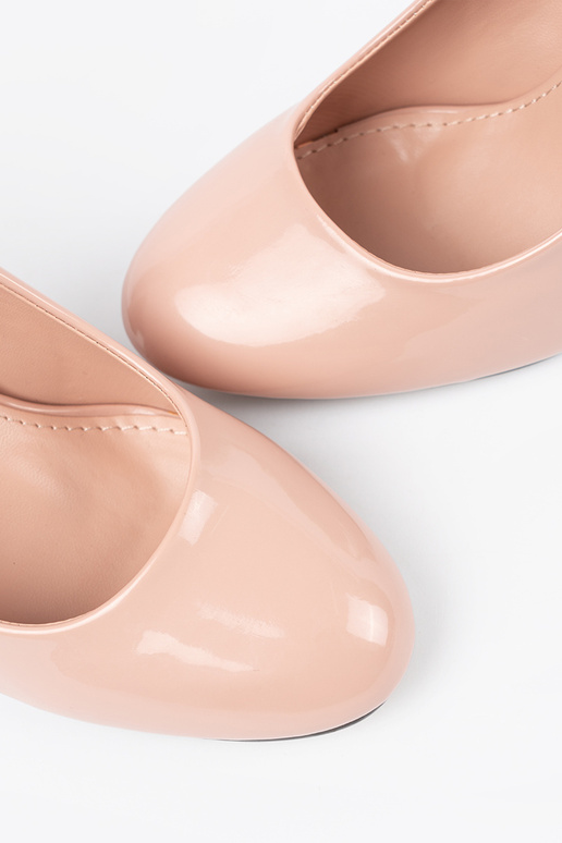 Dramblio kaulo spalvos lakuoti...