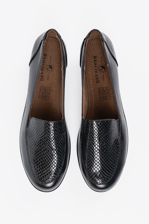 Moteriški pusbačiai su odos tekstūra