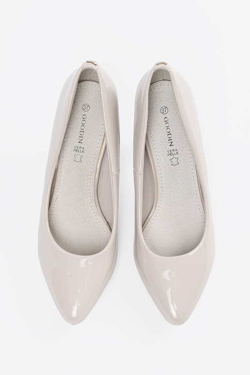 Pilkos spalvos aukštakulniai