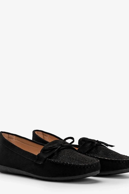 Juodi mokasinai su iškirptu raštu Maura