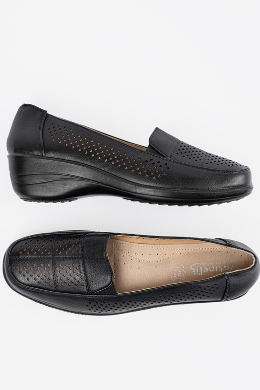 juodos spalvos ažūriniai moteriški pusbačiai