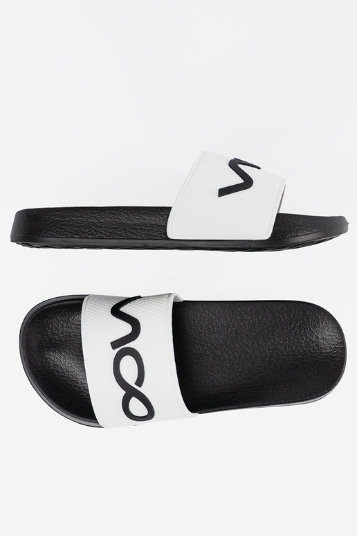 Baltos-juodos spalvos Šlepetės su užrašu