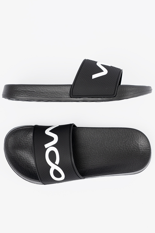 juodos spalvos Šlepetės su užrašu