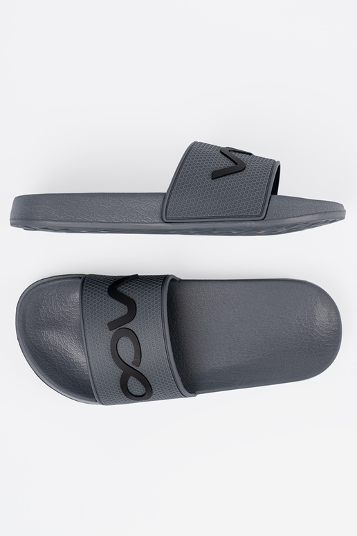 pilkos spalvos Šlepetės su užrašu