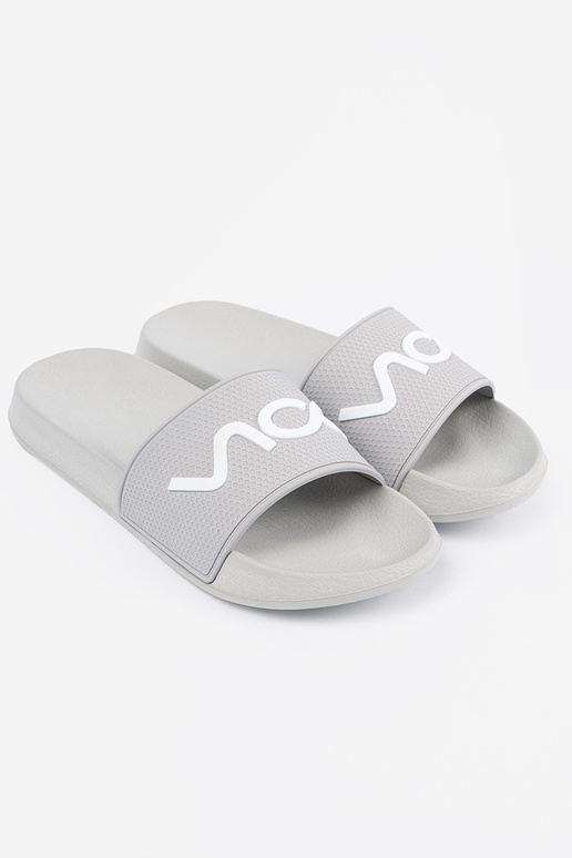 pilkos spalvos Šlepetės su užrašu