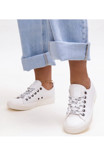 Balti dirbtinės odos... 2