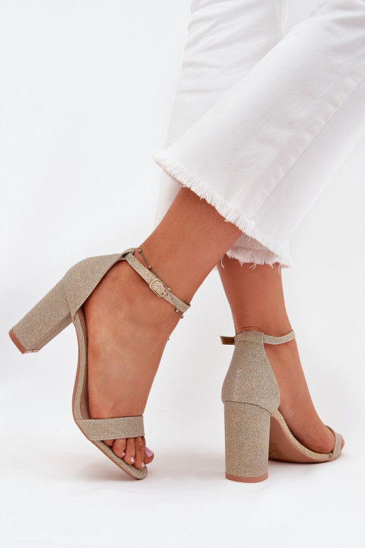 su blizgesiu Moteriškos aukštakulnės basutės aukso spalvos Kavina