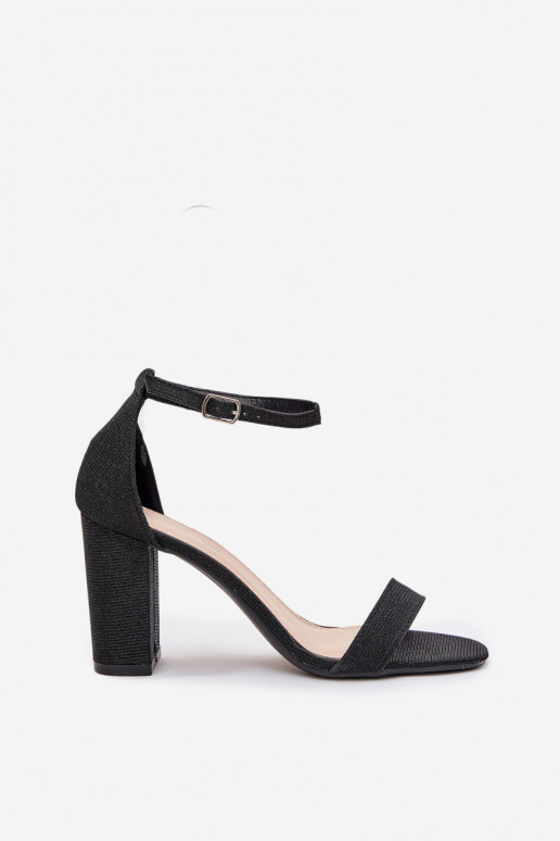 su blizgesiu Moteriškos aukštakulnės basutės juodos spalvos Kavina