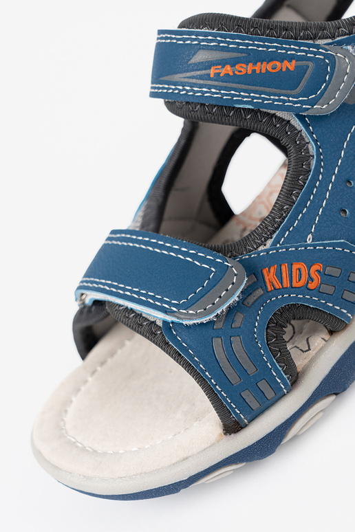 basutės berniukiškas Į kolorze mėlynam