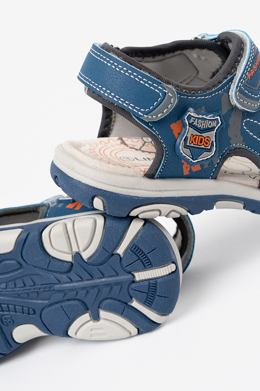 basutės berniukiškas Į kolorze mėlynam