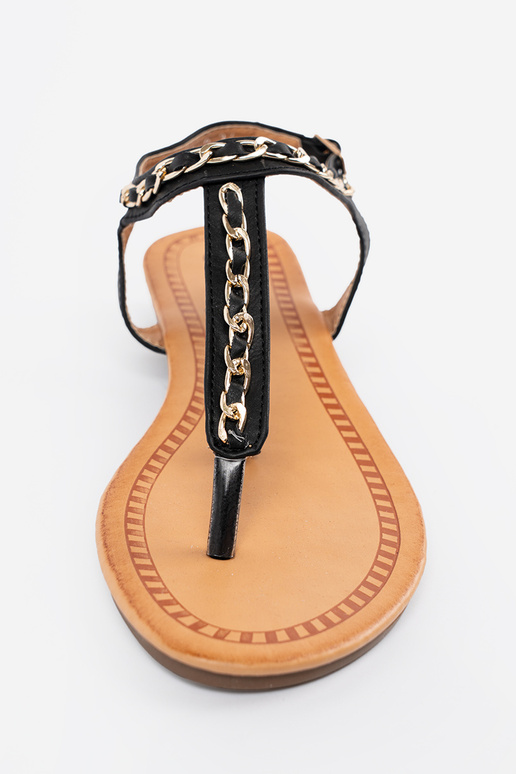 basutės z ozdobnym łańcuszkiem butas