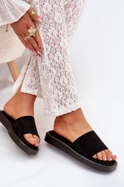 Moteriškos šlepetės su platforma Z iš eko zomšosu juodos spalvos Jorina