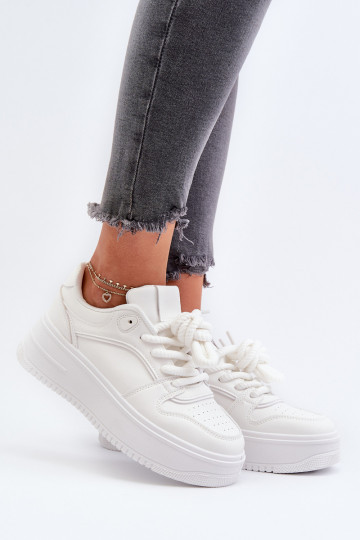 Baltos spalvos sneakers modelio batai su platforma iš dirbtinės odos Vhisper