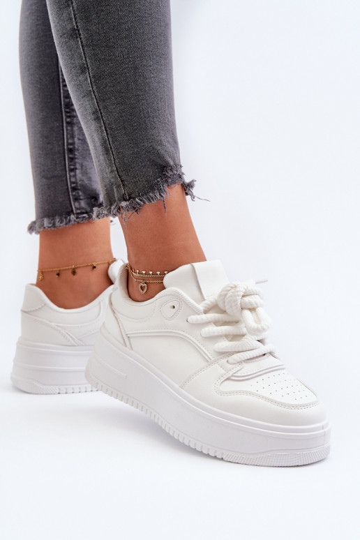 Baltos spalvos sneakers modelio batai su platforma iš dirbtinės odos Vhisper