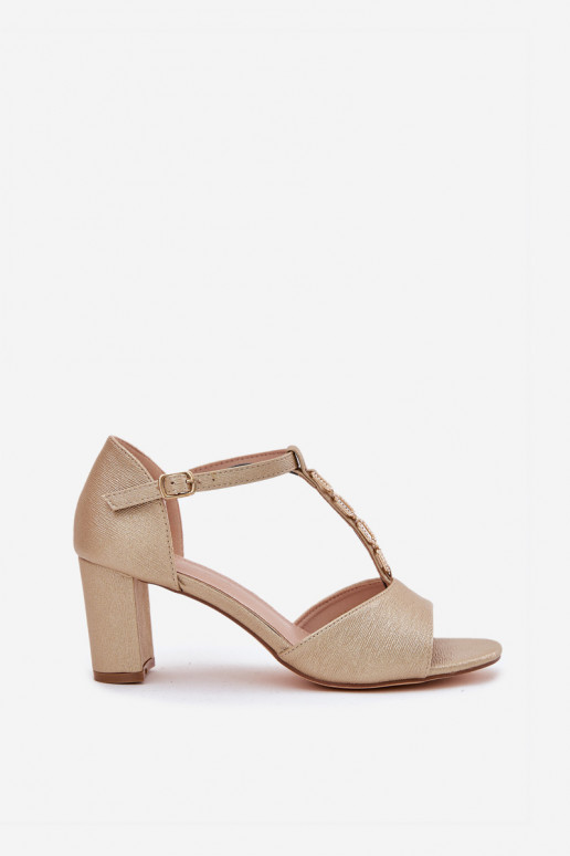 Moteriškos aukštakulnės basutės su dekoruotais kulnais iš eko odos aukso spalvos Triavera