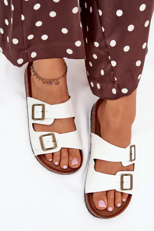 Moteriškas Šlepetės su platforma su sagtimis baltos spalvos Vesina