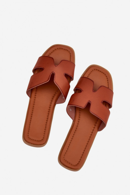 Šlepetės Moteriškas butas Su išpjovomis rudos spalvos Salyra Šlepetės Moteriškas butas Su išpjovomis rudos spalvos Salyra