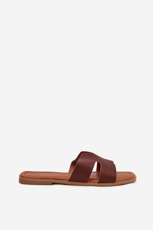 Šlepetės Moteriškas butas Su išpjovomis tamsiai rudos spalvos Salyra Šlepetės Moteriškas butas Su išpjovomis tamsiai rudos spalvos Salyra