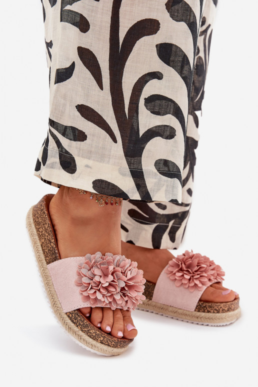 Moteriškos šlepetės su platforma Su puošniaisi su gėlių motyvaiskami rožinės spalvos Tessara