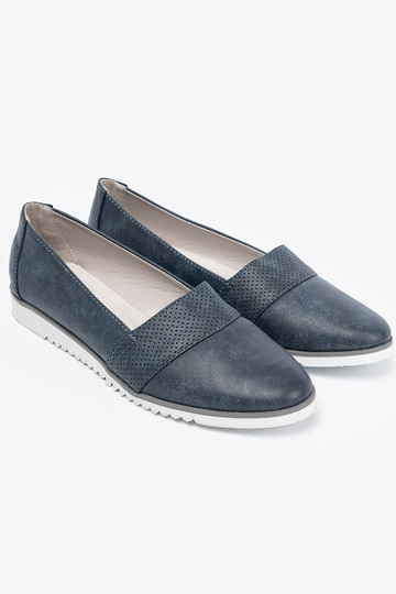 tamsiai mėlynos spalvos mokasinai ant balto pado