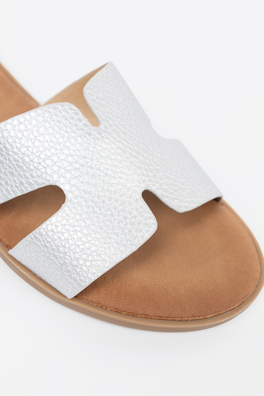 sidabro spalvos Šlepetės moterų z Įycięciami sidabro spalvos Šlepetės moterų z Įycięciami