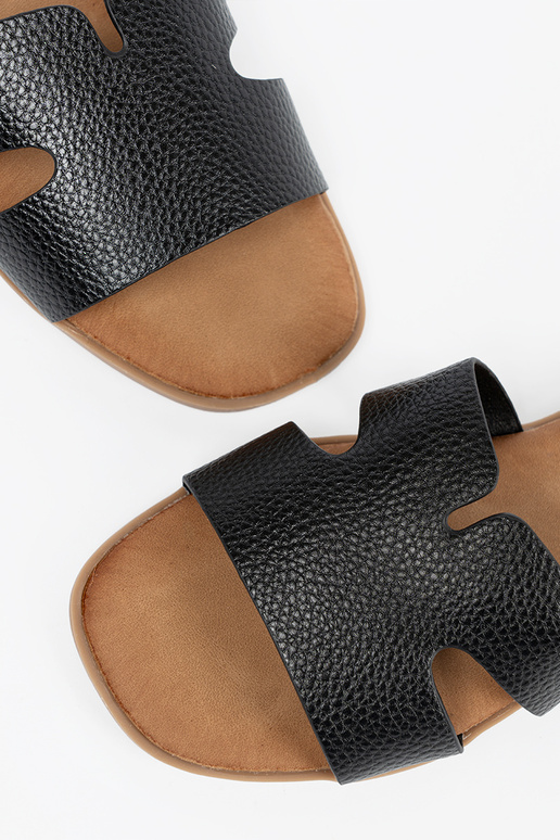 juodos spalvos Šlepetės moterų iš eko odos juodos spalvos Šlepetės moterų iš eko odos