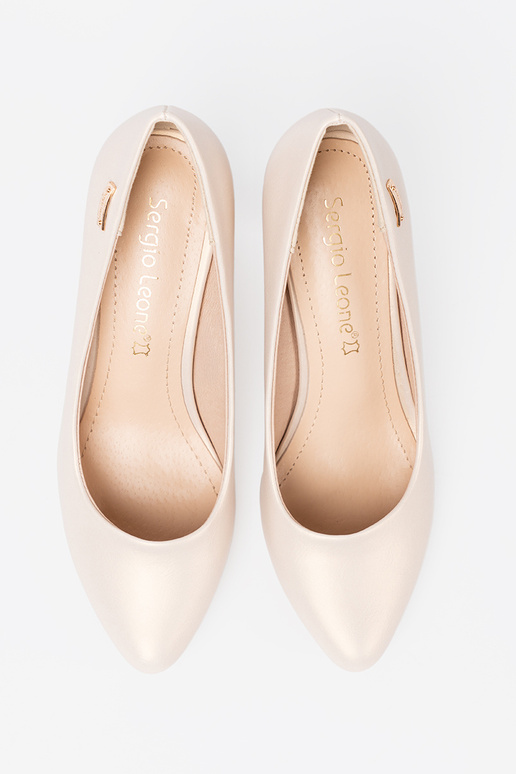 Bateliai smėlio spalvos ant kulno Sergio Leone