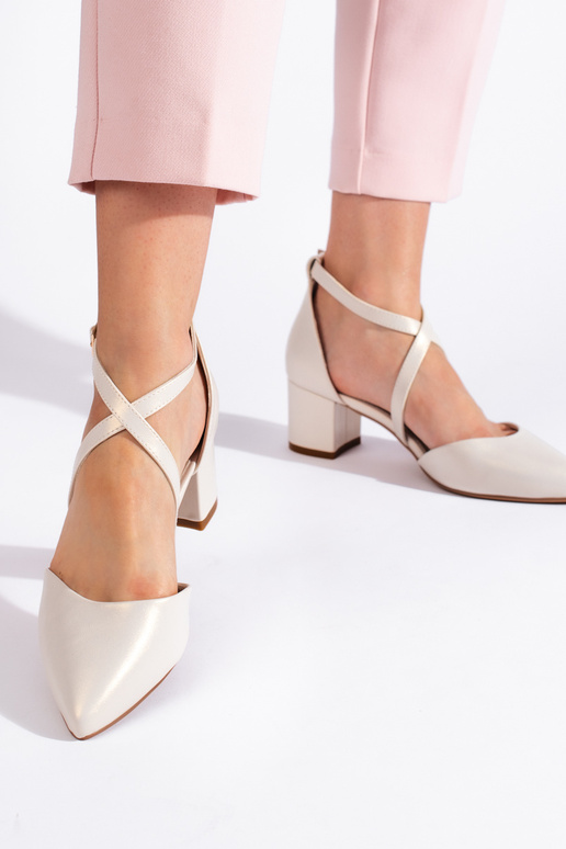 baltos spalvos aukštakulniai Sergio Leone