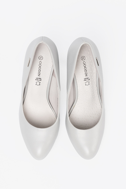 pilkos spalvos klasika aukštakulniai aukštakulniais