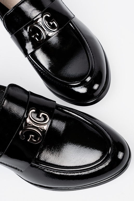 su lako efektu pusbačiai ze sidabrasm zdobieniem