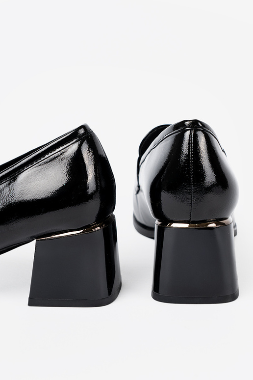 su lako efektu pusbačiai ze sidabrasm zdobieniem