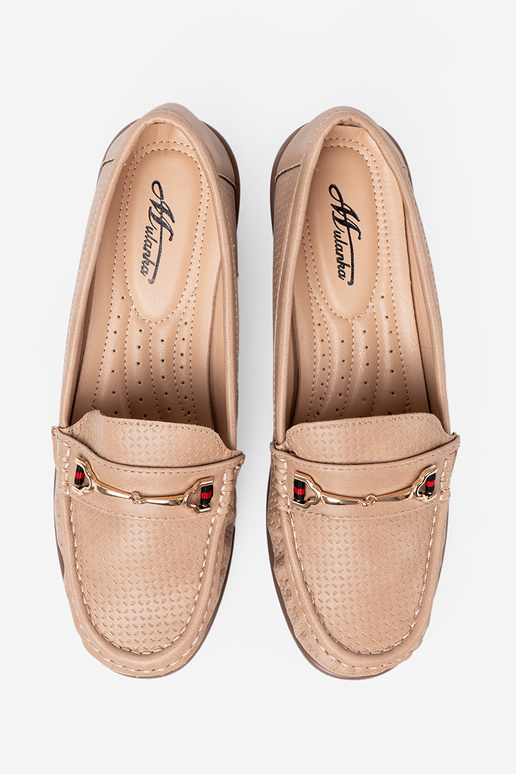 smėlio spalvos pusbačiai ze auksinism zdobieniem