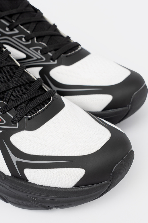 Patogus sportiniai batai baltos spalvos juodos spalvos z siateczkoĮą strukturą McArthur