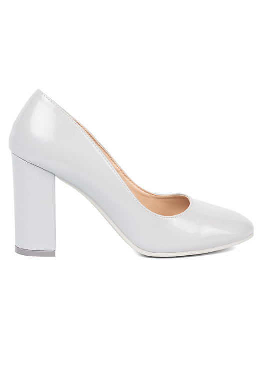 Pilkos spalvos Lakuoti aukštakulniai bateliai