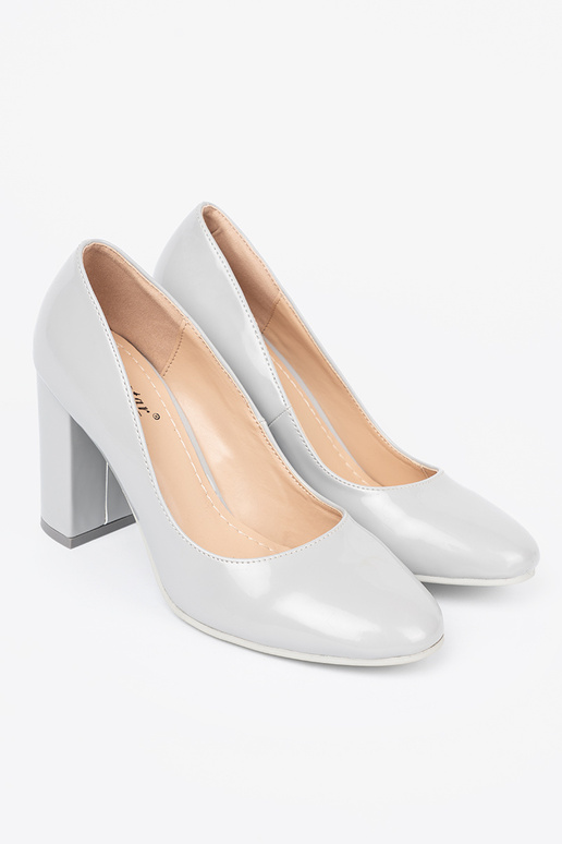 Pilkos spalvos Lakuoti aukštakulniai bateliai