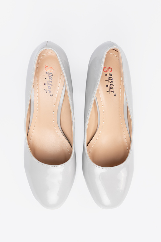 Pilkos spalvos Lakuoti aukštakulniai bateliai