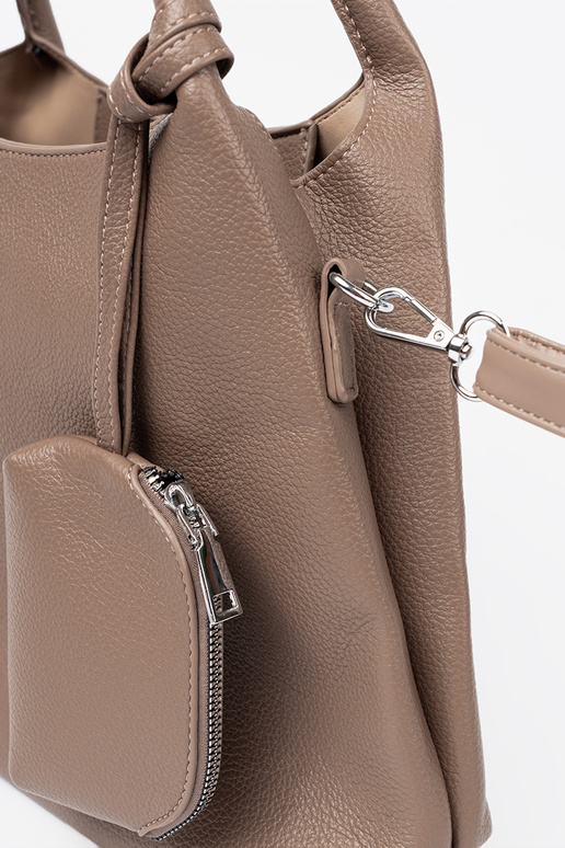 Elegantiškas tamsussmėlio spalvos rankinė z kosmetyczką Į środku