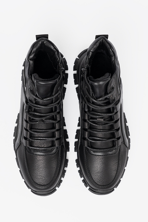 juodos spalvos suvarstytas Aulinukai z grubą podeszĮą Sergio Leone