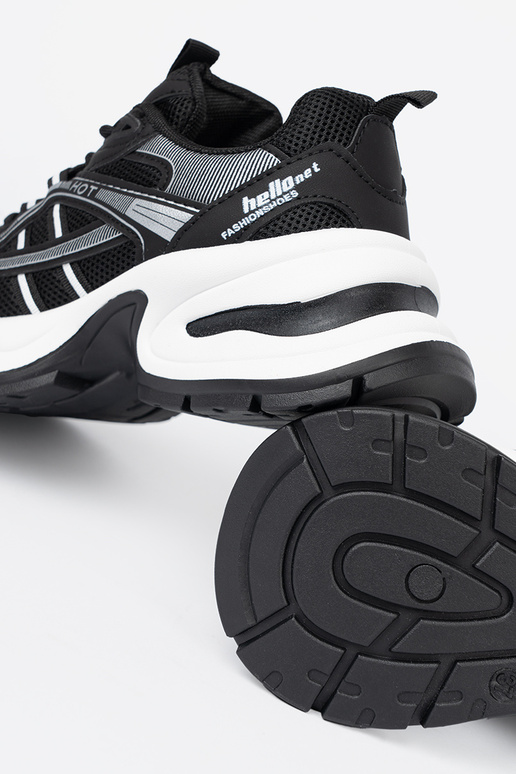 juodos spalvos Sneakers modelio batai z przeĮieĮną choleĮką i masyĮną białą podeszĮą