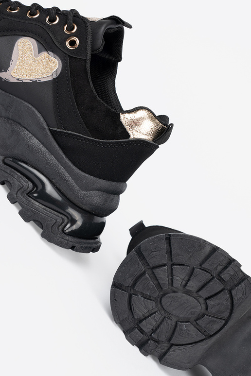 juodos spalvos Sneakers modelio batai z ozdobnym auksinism širdiesm