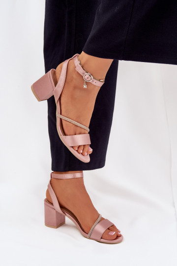 Rožinės spalvos moteriški aukštakulniai su blizgančiomis detalėmis, Vinceza 20268