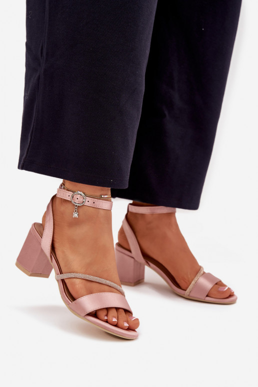 Rožinės spalvos moteriški aukštakulniai su blizgančiomis detalėmis, Vinceza 20268