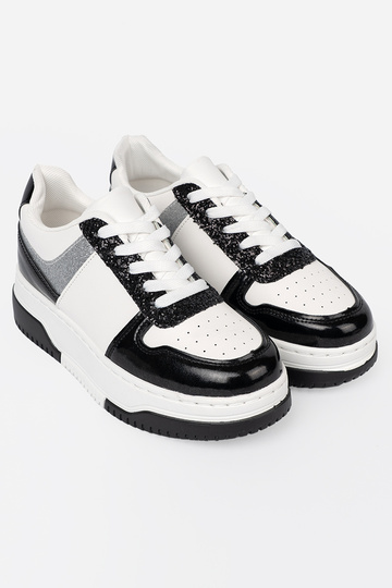 Juodos ir-baltos spalvos Sneakers modelio batai z połyskującymi sidabrasmi detalami