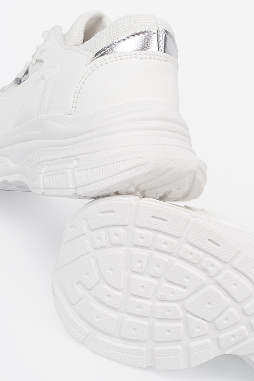 baltos spalvos sportiniai batai z ozdobnym akcentem